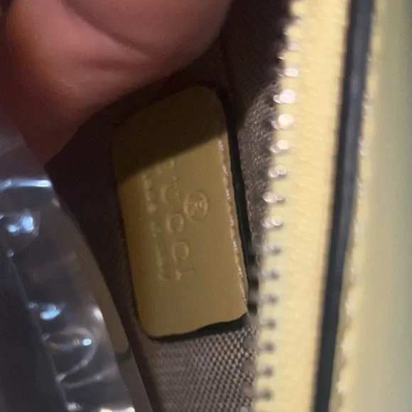 Gucci Style Yellow Crossbody Bag - Picture 6 of 8